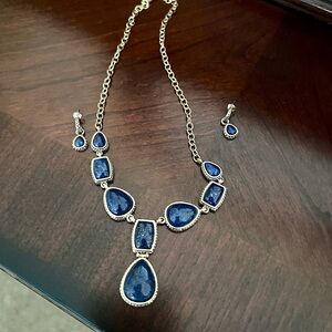 Elegant Blue and Gold Necklace and Earring Set